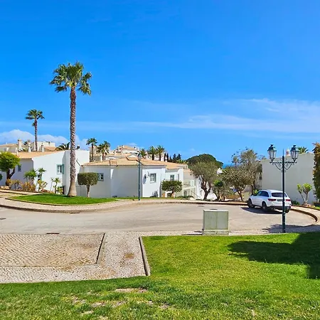Üdülőközpont Quinta Da Floresta - Santo Antonio Villas, Golf & Budens