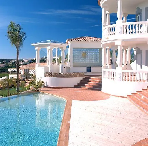 リゾート キンタ ダ フロレスタ サント アントーニオ ゴルフ＆スパ ブデンス